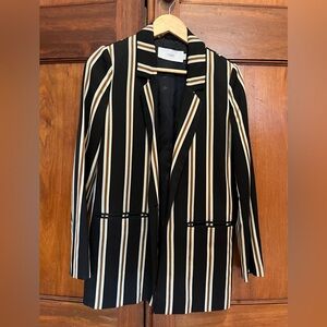 ‘Closed’ blazer
